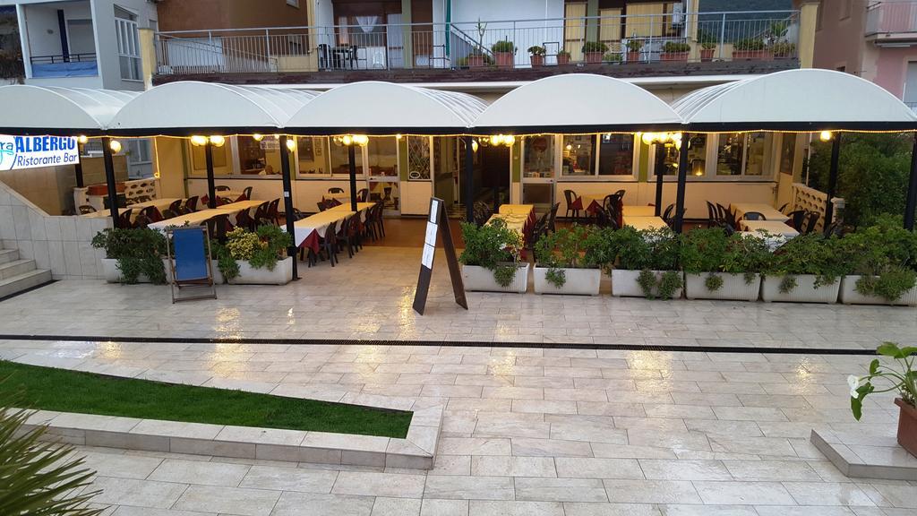 Albergo La Lampara Deiva Marina Exterior photo